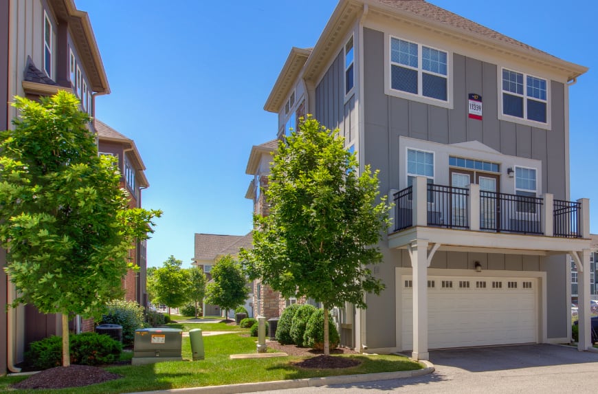 Exterior view of a Fishers apartment.